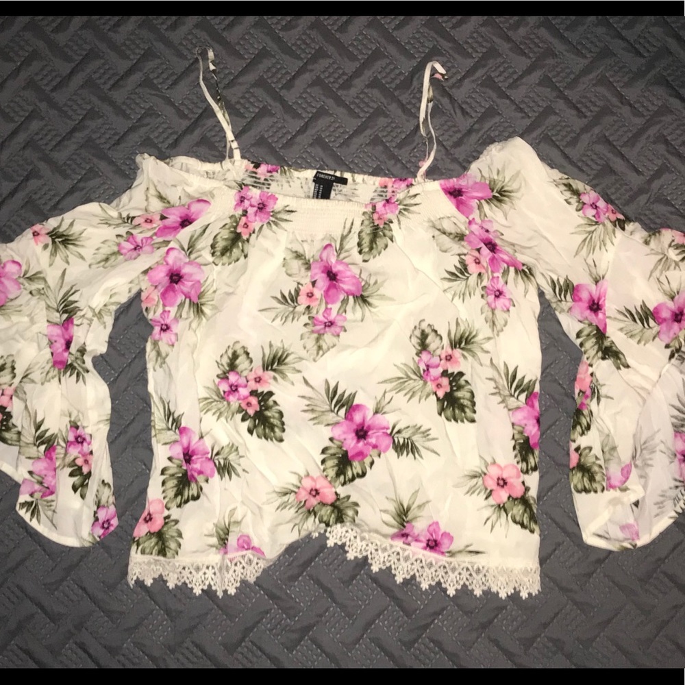 Forever 21 cold shoulder floral bell sleeve small - Picture 2 of 3